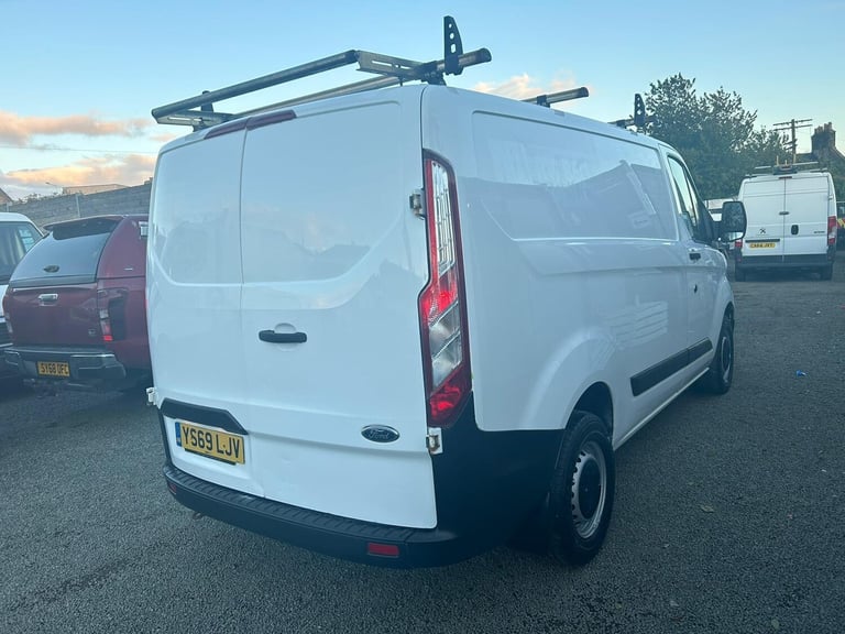 2019 Ford Transit Custom 2.0 EcoBlue 105ps Low Roof Leader Van PANEL VAN Diesel Manual
