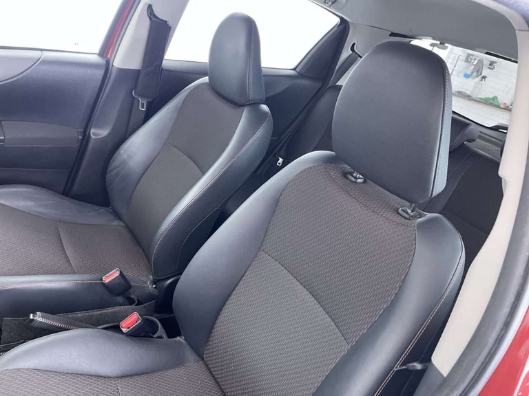 2012 Toyota Yaris 1.3 Yaris SR VVT-i 5dr Hatchback Petrol Manual