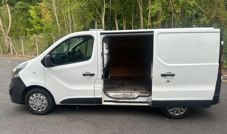 2015 Vauxhall Vivaro 1.6 CDTi 2700 L1 H1 Euro 5 5dr PANEL VAN Diesel Manual