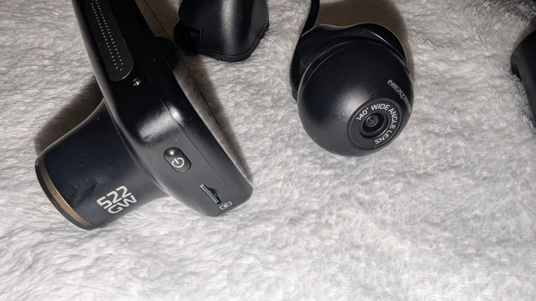Nextbase 522GW Dash Cam – front and rear camera