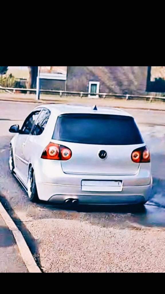 Skyline rear lights 