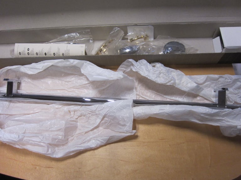 HANSGROHE AXOR MONDARO CHROME/GOLD BATH TOWEL HOLDER 70CM 41006090