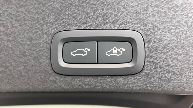 2024 Volvo XC40 Ultra, B3 Mild hybrid, Petrol, Bright (Blond Leather, Panoramic Sunroof) Estate P...