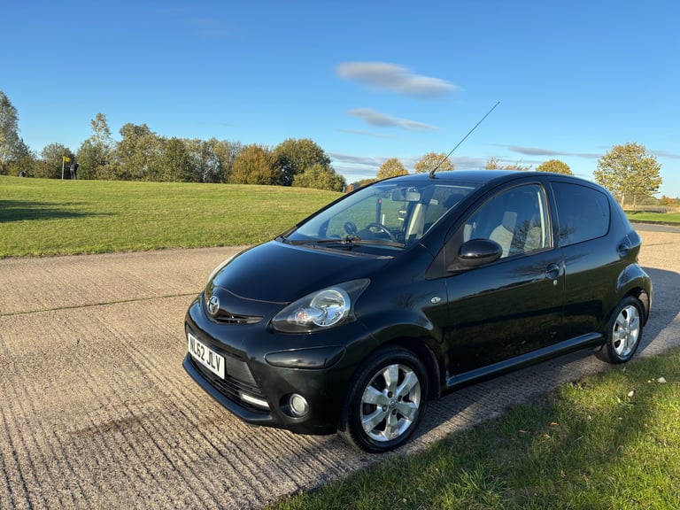 Toyota, AYGO, Hatchback, 2012, Manual, 998 (cc), 5 doors