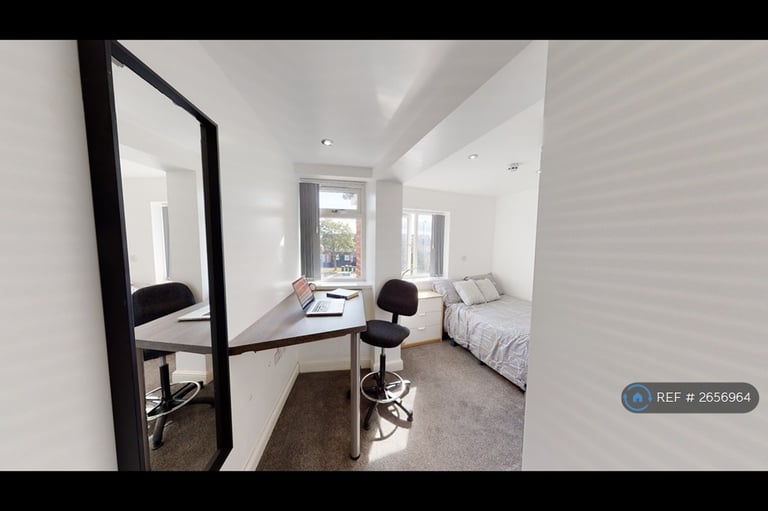 8 bedroom house in Charter Avenue, Coventry, CV4 (8 bed) (#2656964)