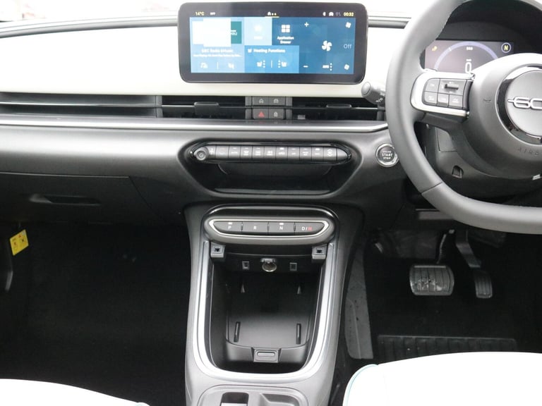 2025 Fiat 600 1.2 Hybrid 48V La Prima 5dr eDCT-6 HATCHBACK PETROL Automatic