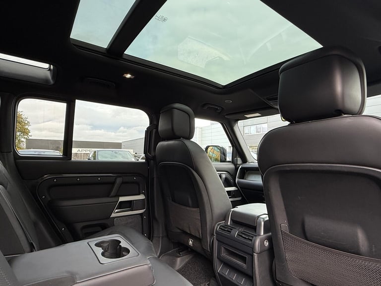 2022 Land Rover Defender 110 3.0 D300 MHEV HSE SUV 5dr Diesel Auto 4WD Euro 6 (s/s) (300 ps) ESTA...