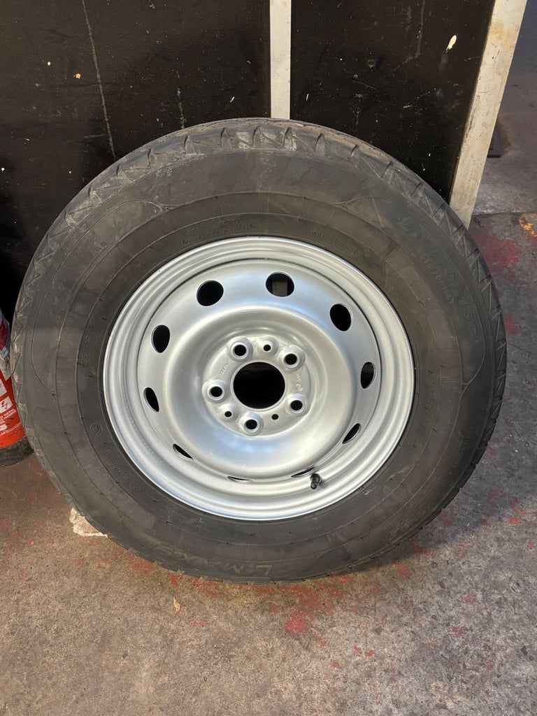 Citroen Relay/Peugeot Boxer/Vauxhall/Fiat Road Wheel and Tyre