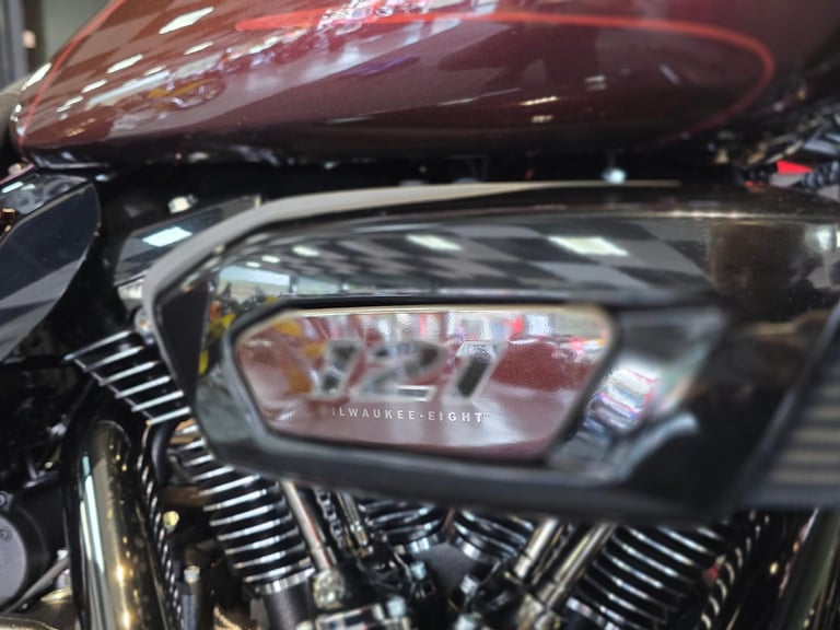 2025 HARLEY-DAVIDSON STREET GLIDE CVO FLHXSE 1982cc 121 650 MILE'S BAGGER