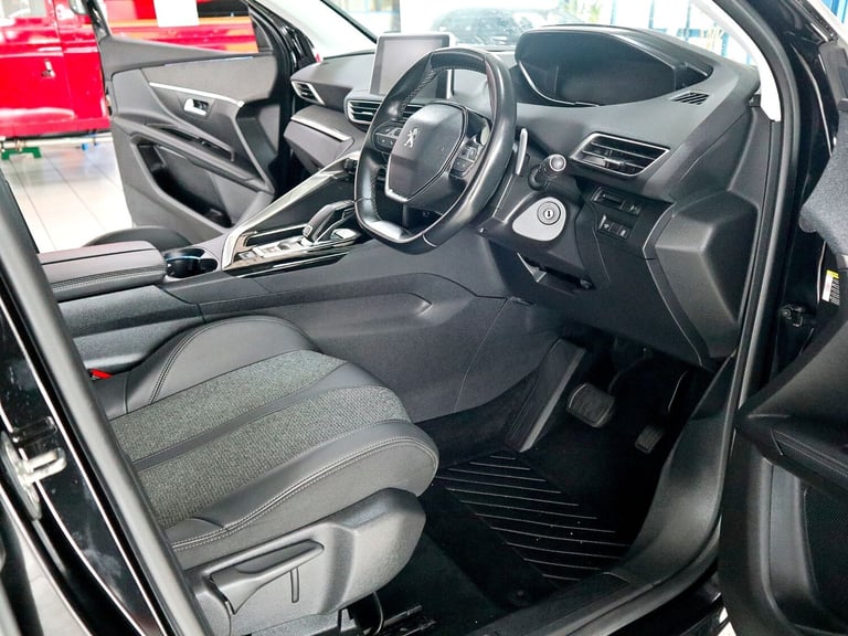 2020 Peugeot 5008 1.2 Allure Puretech 5DR MPV Petrol MPV Petrol Automatic