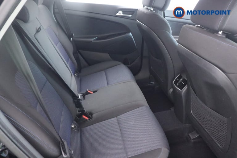 2017 Hyundai TUCSON 1.7 CRDi Blue Drive SE Nav 5dr 2WD SUV Diesel Manual