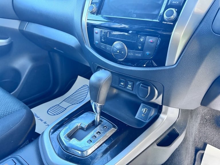 2020 Nissan Navara 2.3 dCi N-CONNECTA AUTOMATIC 4X4 FACELIFT PICKUP Diesel Automatic