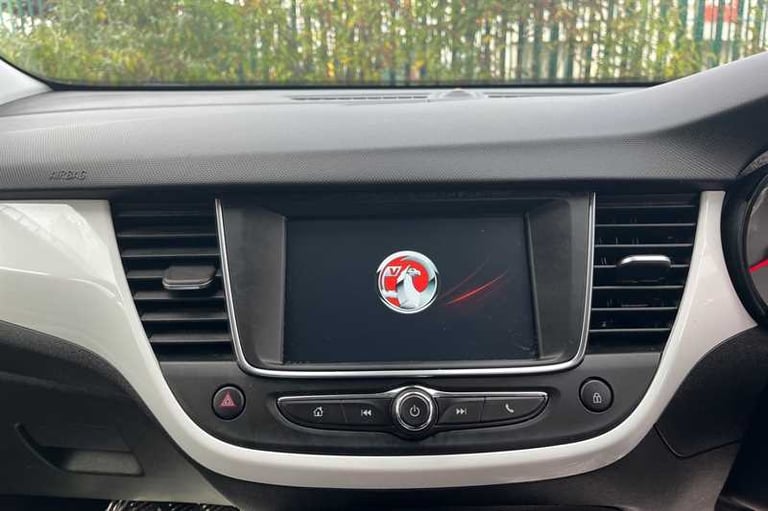 2021 Vauxhall Crossland 1.2i (83 PS) Griffin 5 Door Petrol SUV *** 1 Private Owner from New ***  ...