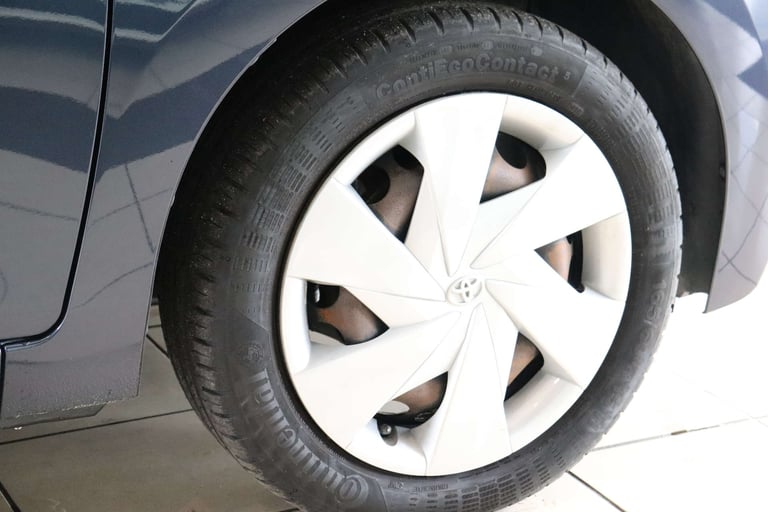 2016 Toyota AYGO 1.0 Aygo X-Play VVT-i CVT 5dr Hatchback Petrol Automatic