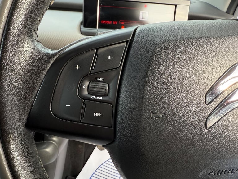 2015 Citroen C4 Cactus 1.6 BlueHDi Flair Hatchback 5dr Diesel Manual Euro 6 (s/s) (100 ps) HATCHB...