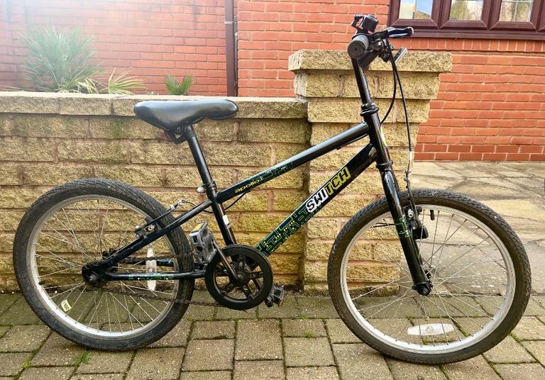 Apollo switch 20 inch bike on sale