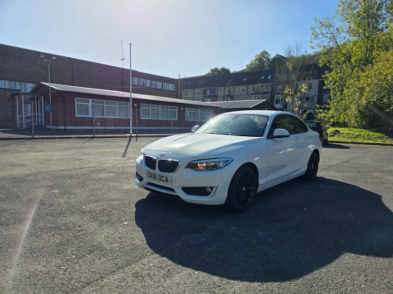 2016 BMW 2 Series 218i SE 2dr Step Auto 8 SPEEDS, NEW SHAPE, PETROL, WHITE COUPE Petrol Automatic