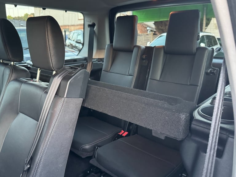 2016 Land Rover Discovery 3.0 SD V6 Graphite SUV 5dr Diesel Auto 4WD Euro 6 (s/s) (256 bhp) ESTAT...