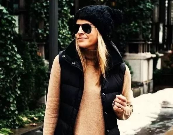 image for Winter Thick Cable Knit Black Bobble Beanie Hat.POST OR COLLECT!