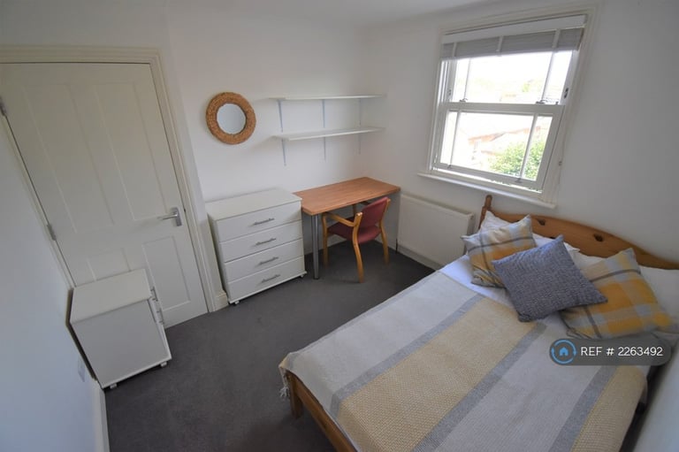 7 bedroom house in Addington Road, Reading, RG1 (7 bed) (#2263492)