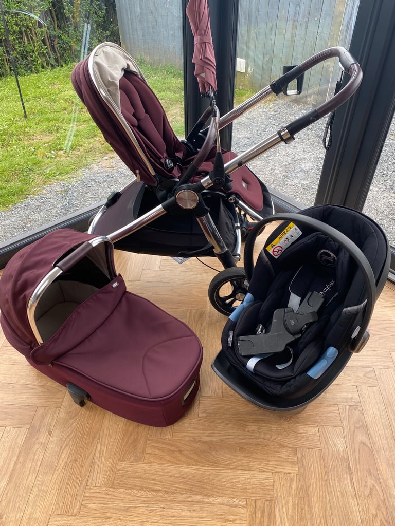 Mamas & Papps Mulberry Ocarro pram and carry tot bundle