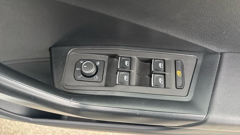 2019 Volkswagen T-Roc 1.5 TSI EVO R-Line 5dr Petrol Hatchback Hatchback Petrol Manual