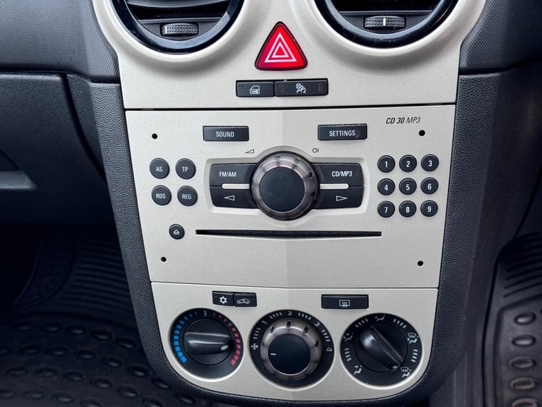 2007 Vauxhall Corsa 1.4i 16V Club 5dr Auto [AC] HATCHBACK PETROL Automatic