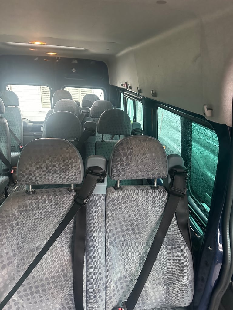 17 seater minibus 