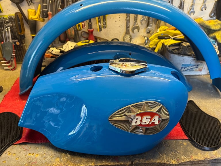 B.S.A PETROL TANK AND MUDGUARDS