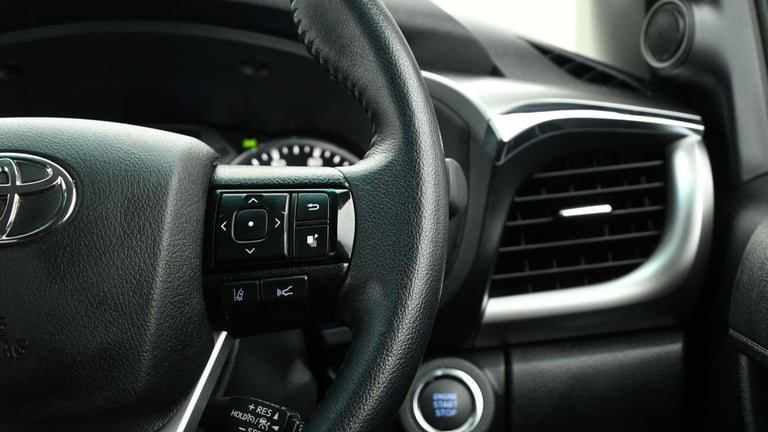 2024 Toyota Hilux 2.8 D-4D Invincible Pickup Double Cab 4dr Diesel Auto 4WD Euro 6 (s/s) (204 Pic...
