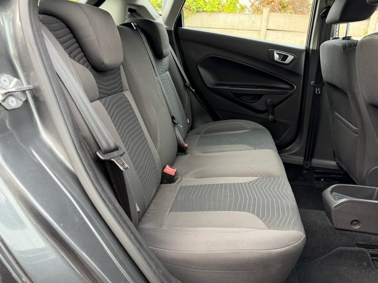 2016 Ford Fiesta 1.0T EcoBoost Zetec Hatchback 5dr Petrol Powershift Euro 6 (100 ps) Hatchback Pe...