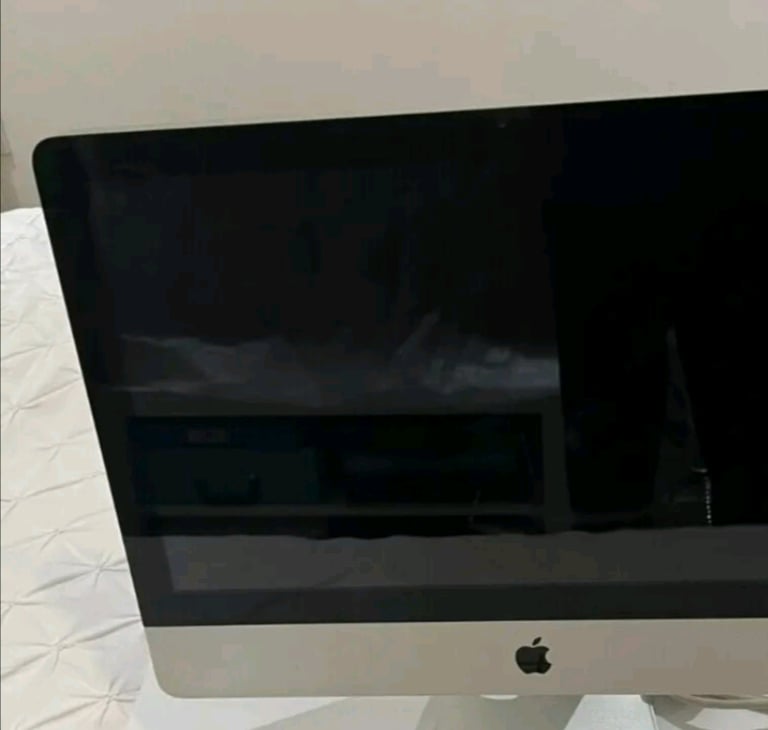 iMac 21.5 " VGC condition  21.5" 2 TB hard drive,10gb ram