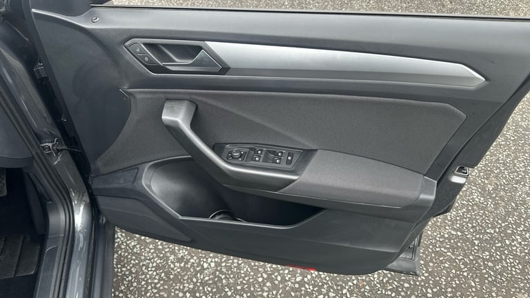 2022 Volkswagen T-Roc 1.0 TSI Life 5dr HATCHBACK PETROL Manual