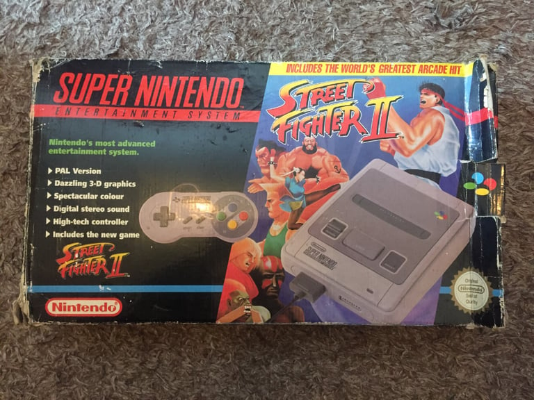 SNES Nintendo BUNDLE (Boxed) with 8 Games x2 official controllers