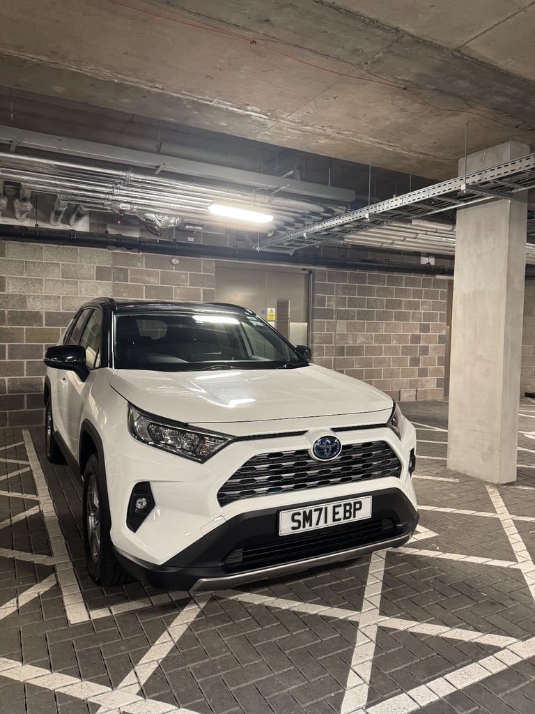 2022 Toyota RAV4 Hybrid – Excellent Condition