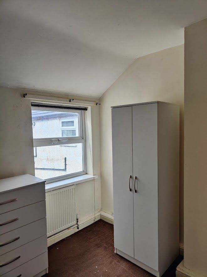 U.C. Welcome Luxury Flats / Rooms Available Are you on benefits