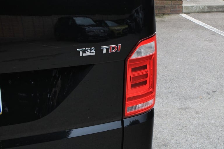 2019 Volkswagen Transporter 2.0 BiTDI T32 BlueMotion Tech Highline Kombi DSG FWD SWB Euro 6 (s/s)...