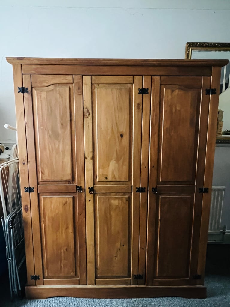 Tripple pine wardrobe. Dismantled 