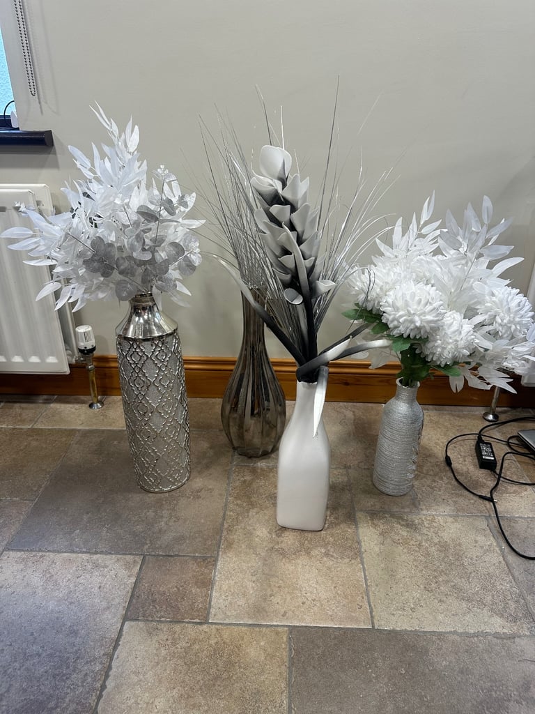 Flowers / living room decorations 