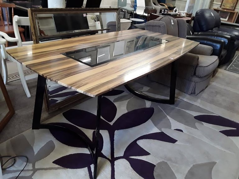 image for Quirky 6ft vintage style Formica dining table Low Cost Moves 2nd Hand Items STALYBRIDGE SK15 3DN