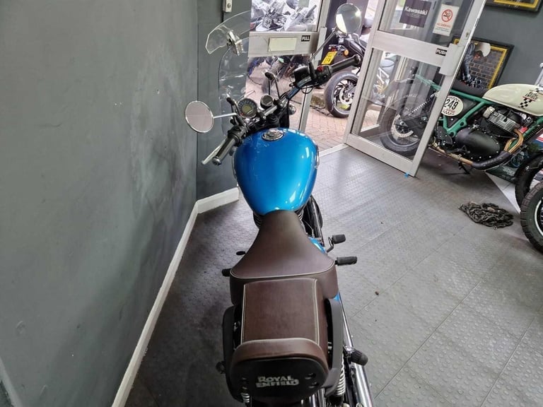 Royal Enfield METEOR 350 SUPERNOVA