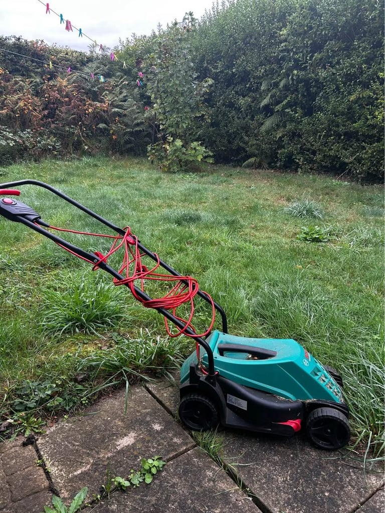 image for Bosch Rotak 320ER Corded Rotary Lawnmower
