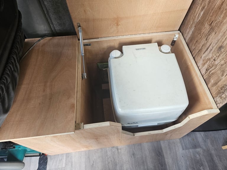 Volkswagen, LT 28 TDI MWB, Panel Van, 2001, 2461 (cc)