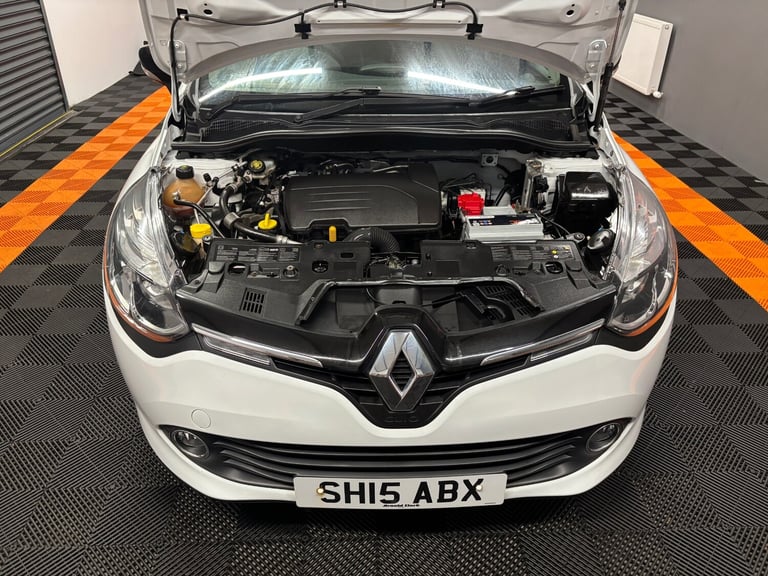 2015 Renault Clio 1.2 16V Dynamique MediaNav 5dr HATCHBACK Petrol Manual