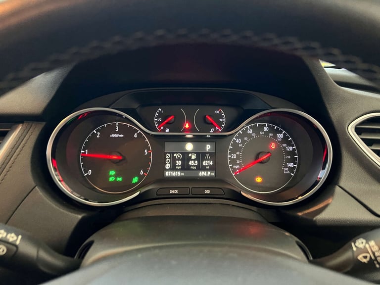 2018 Vauxhall Grandland X 1.5 Grandland X Sport Nav TD S/S Auto 5dr SUV Diesel Automatic