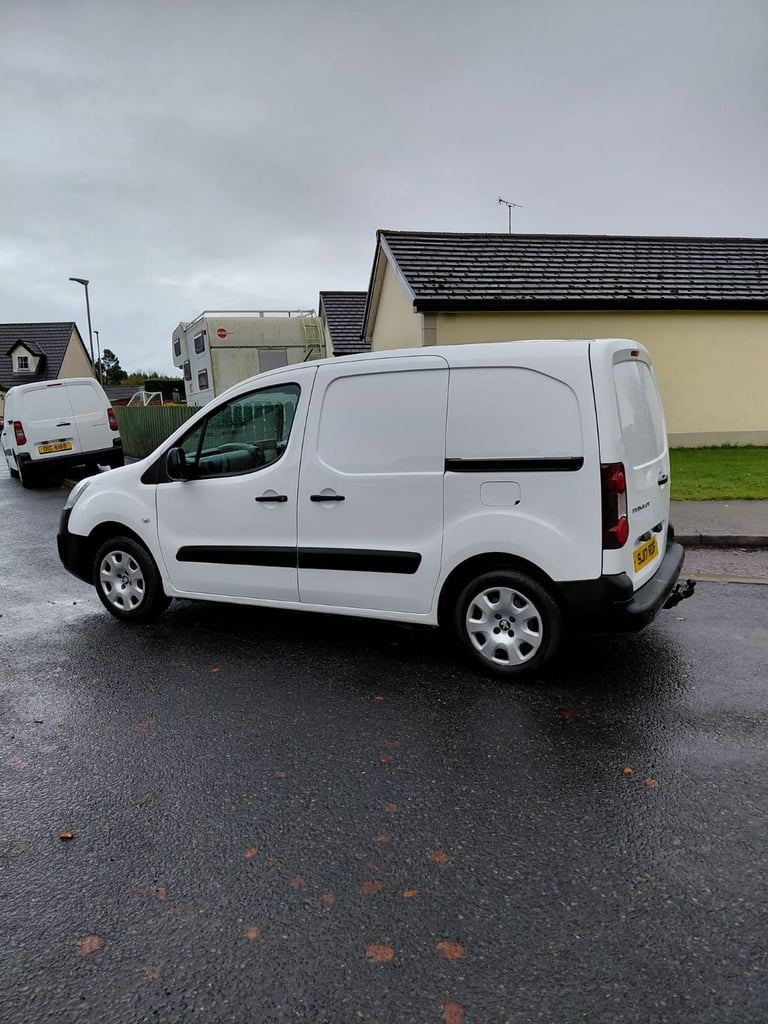 2017 Peugeot partner 1.6 hdi 3 seater 