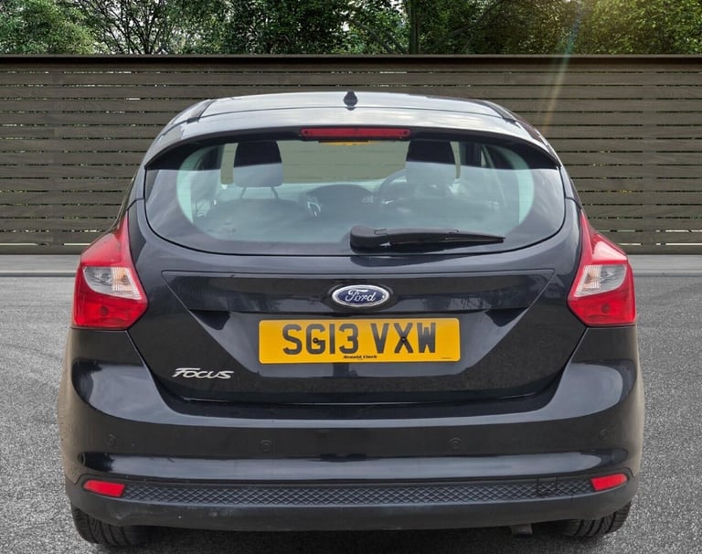 2013 Ford Focus 1.6 Titanium Powershift Euro 5 5dr Hatchback Petrol Automatic