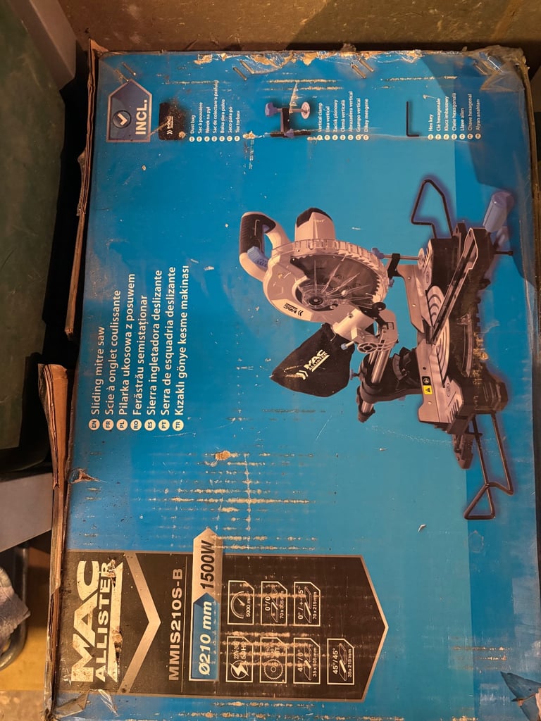 Mac sliding mitre saw 