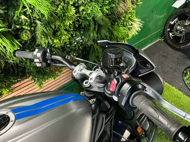 Triumph Street Triple free delivery 