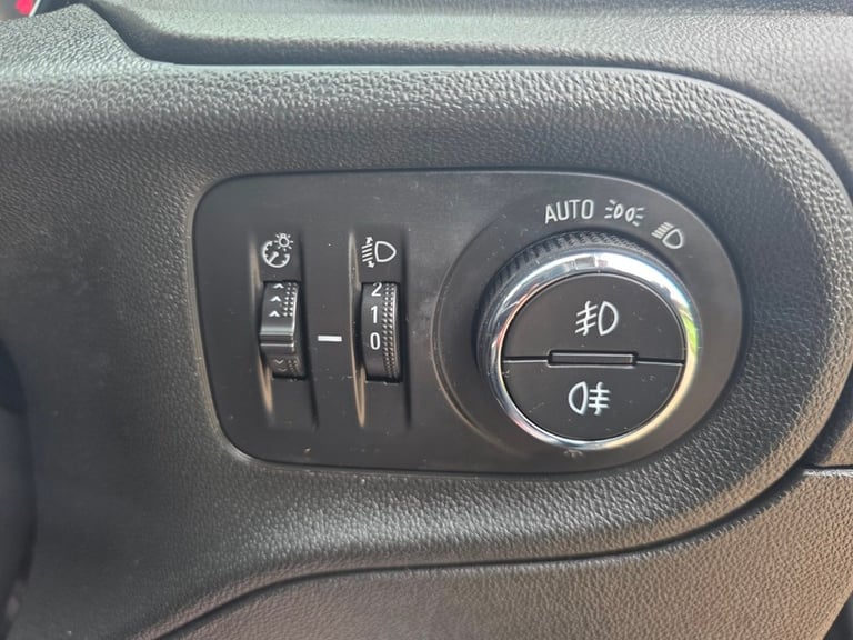 Vauxhall Grandland X SE